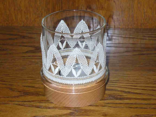 Teelichtglas mit Holzhalterung