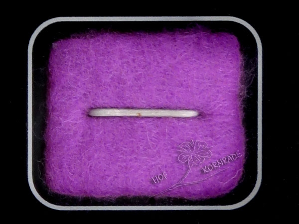 Merinowolle im Vlies, Farbe "Purpur" 50g